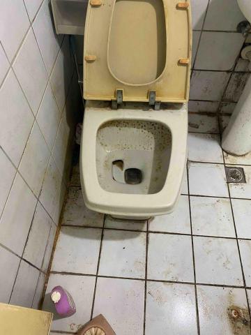 小美專業收納清潔 - 三十年的馬桶清洗前