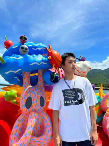 提供兒童畫畫服務的專家白騏綸