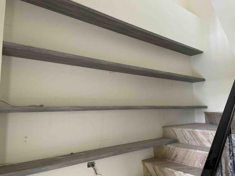 亨達木工 - 大甲透天 樓梯間層板 亨達木工 - 大甲透天 樓梯間層板