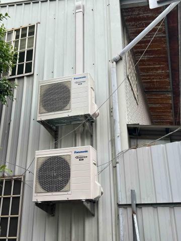 禾耀企業社 - 室外管槽 不鏽鋼角鐵組合架