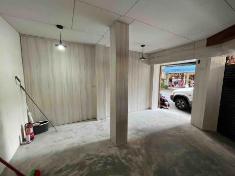 木鳥小築 - 台北市松江路店面牆面美耐板包覆施工中