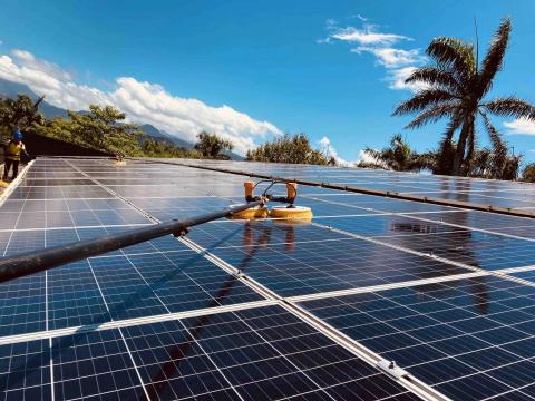 仰晴光能源科技 - 仰晴光 太陽能板模組清洗
太陽能電力系統巡檢維修 仰晴光能源科技 - 仰晴光 太陽能板模組清洗
太陽能電力系統巡檢維修