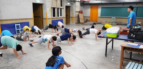 「魅筆藝創」Michael郭教練&Abby陳教練 - 輕鬆掌握基本體能狀況,有助於體適能運用 「魅筆藝創」Michael郭教練&Abby陳教練 - 輕鬆掌握基本體能狀況,有助於體適能運用