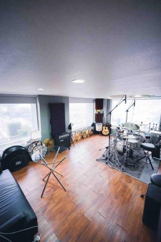 Chops Music Studio 恰皮音樂 - 漂亮有採光的教室