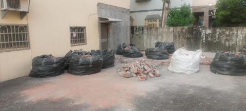 鑫順發企業社 - 拆除舊房子 廢磚塊 清運處理