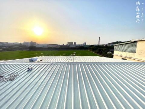 史長鑫 - 白鐵四合一浪板