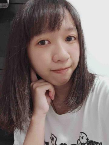 提供刻印字體服務的專家Joyce