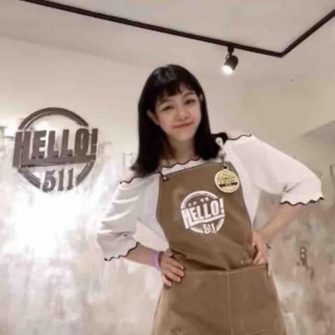 提供吧台服務的專家HELLO511