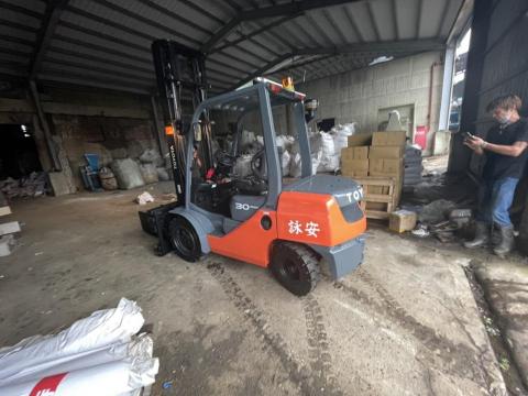 詠安國際工程有限公司 - TOYOTA-堆高機-平夾 詠安國際工程有限公司 - TOYOTA-堆高機-平夾