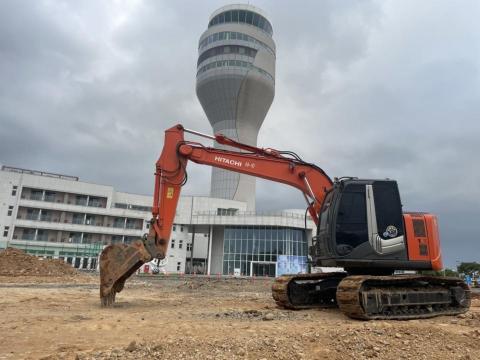 詠安國際工程有限公司 - HITACHI-ZX135-挖斗 詠安國際工程有限公司 - HITACHI-ZX135-挖斗