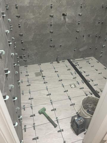 葉文傑 - 磁磚整平器施做