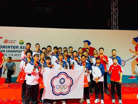 小丞羽球俱樂部 - 亞洲青少年混合團體銅牌