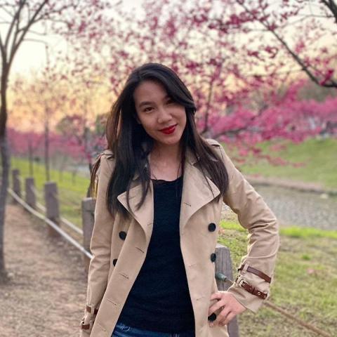 提供美國加州服務的專家陳小姐