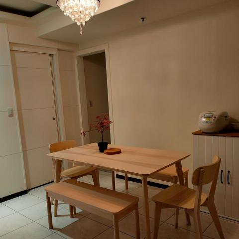 提供客廳服務的專家陳建富:夫妻檔專業居家清潔