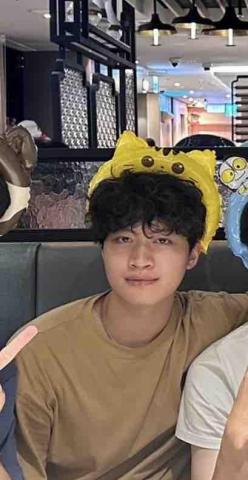 提供高雄衝浪教學服務的專家陳俊嘉