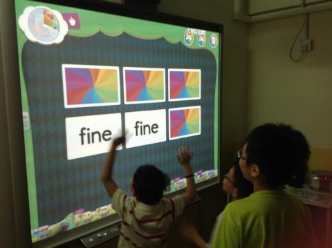 Elsa's Classroom - 互動白板遊戲之一; 線上教學也可以設計!