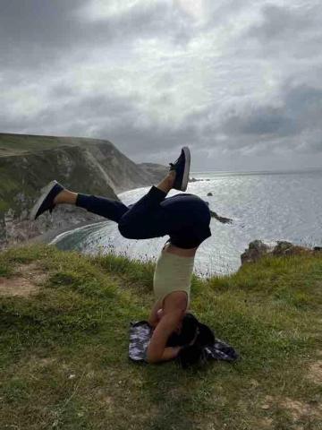 艾利納瑜伽小教學 - 