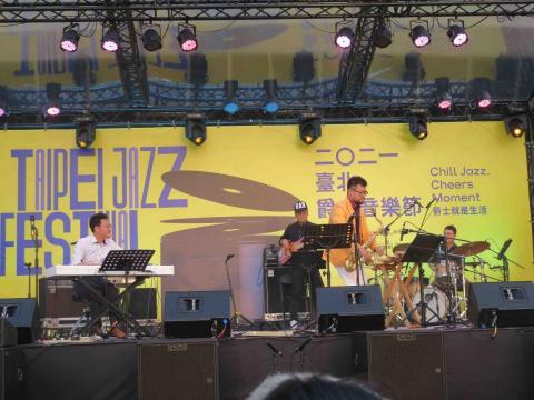 Brain Groove 爵士鼓教學工作室 - 陳昱長老師於台北爵士音樂節演出照