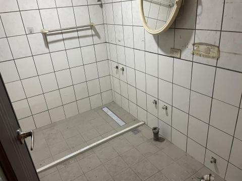 葉文傑 - 半截含地坪磁磚鋪貼