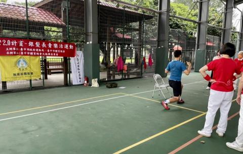 Junjie Lin - 銀髮族體適能授課現場2