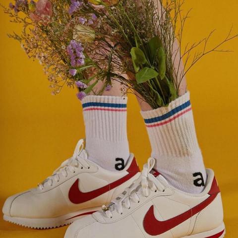 提供公關服務的專家Denise