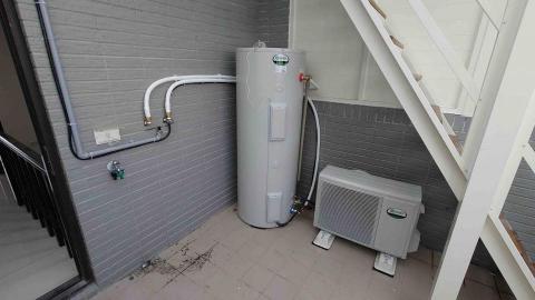 朱豐佑 - 新成屋 80加侖 熱泵熱水器安裝