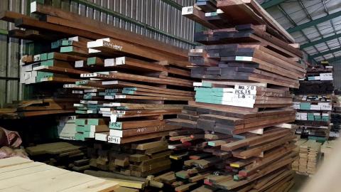 王禎毅 - 各式板材