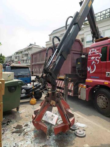 冠軍專業搬家/環保清運企業社 - 17噸夾子車