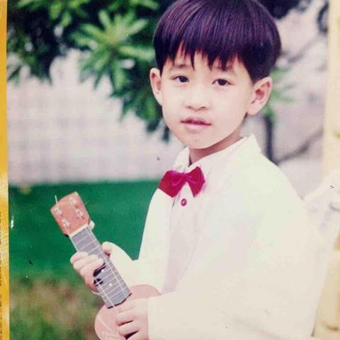 東南 - 幼稚園的我