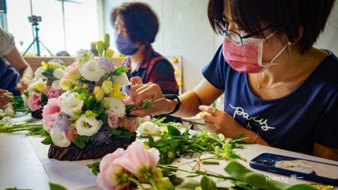 祥哥攝影 - 服務-B
室內活動/婚禮紀錄/婚紗側拍攝影-5