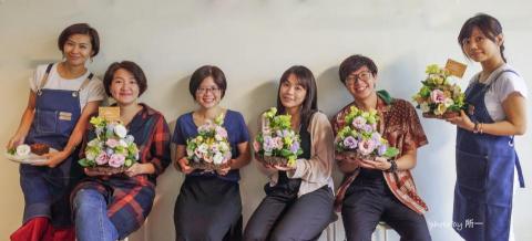 祥哥攝影 - 服務-B
室內活動/婚禮紀錄/婚紗側拍攝影-1