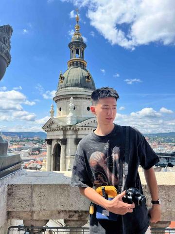 提供地理服務的專家鍾德元