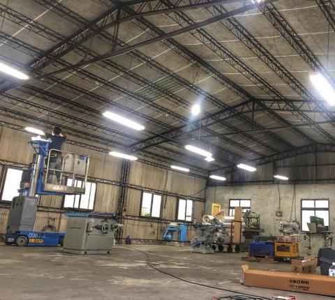 方崇全 - 倉庫照明