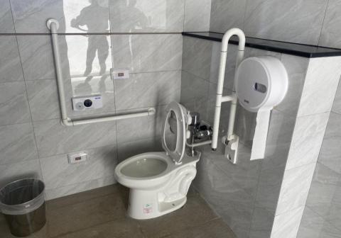 方崇全 - 殘障廁所整修