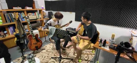 惠明藝術中心—吉他教學 - 上課實況