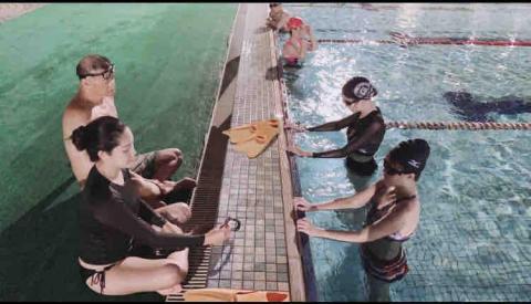 太陽游泳教學、自由潛水課程、水肺潛水 - 自由潛水泳池課程