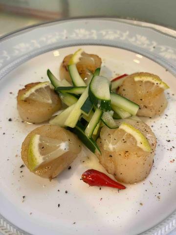 Jade’s kicthen（潔德作菜） - 檸香乾煎干貝佐鹽漬小黃瓜～