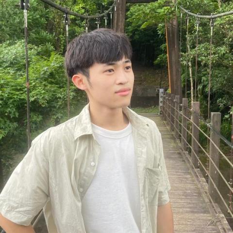 提供兒童美語教學方法服務的專家游承遠