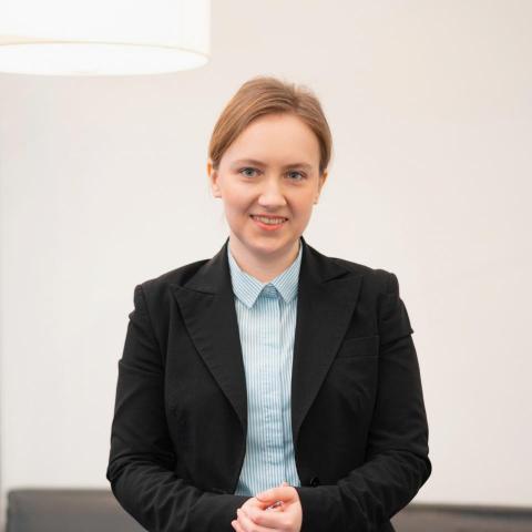 提供35服務的專家Elena Luk