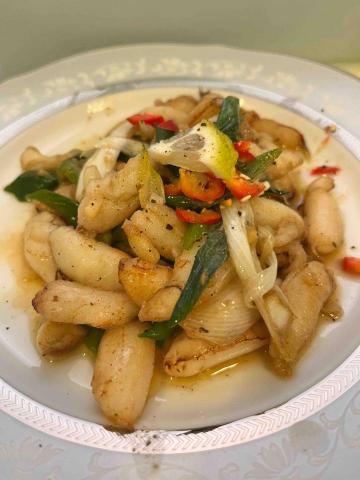 Jade’s kicthen（潔德作菜） - 蒜苗清炒蟹管肉（清酒）