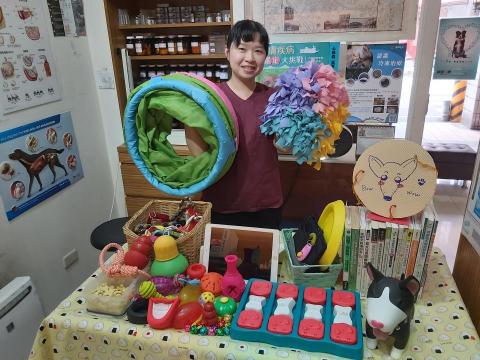 潔西卡的訓犬教室 - 訓練工具與教材展示