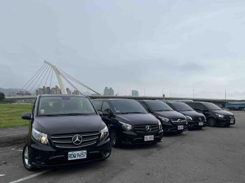 尊爵聯盟車群 - 