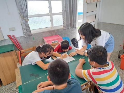 潘羿臻 -  潘羿臻 -