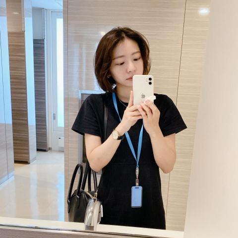 提供aveda純香洗髮精服務的專家郭香