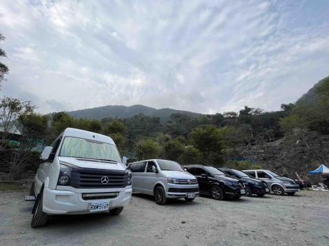 尊爵聯盟車群 - 各式各樣的車款