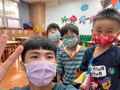 李岱倫 - 彰師大幼稚園志工