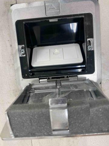 翁力友 - 網路盒安裝