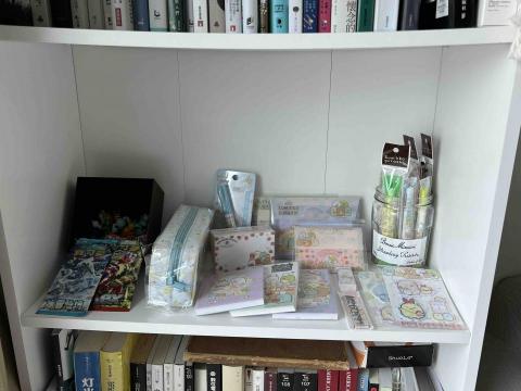 歐世淳 Jacelyn Ou - 小朋友的獎品櫃