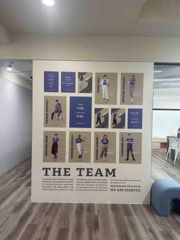 吳玉瑋 - 大型牆面設計