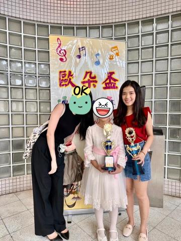 許珮甄 - 不定時讓學生參加比賽，增進台風的穩定性。